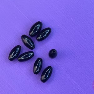 Smalle glazen kraal zwart