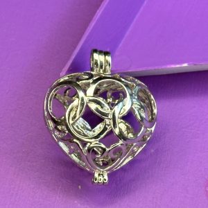 Afsluitbare bedel hart vorm zilver groot